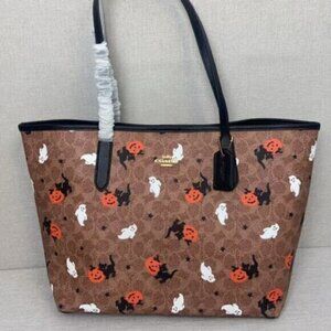 New Coach City Tote In Signature Canvas With Halloween Print CW450